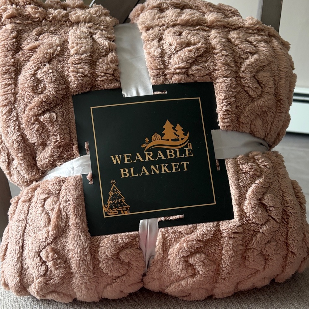 Amazon Wearable Blanket in Light Brown